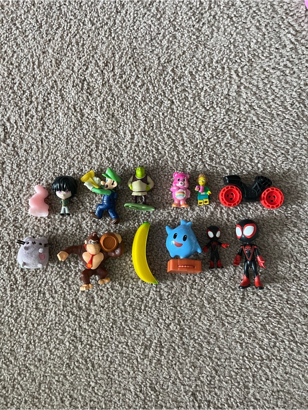 Bundle Collection of Small Figure/ Squishy/ Plush Toys